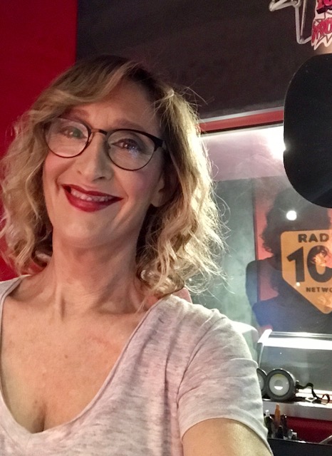 Elena Vigni Ultimo Tanga a MIami Radio 105 Vicky